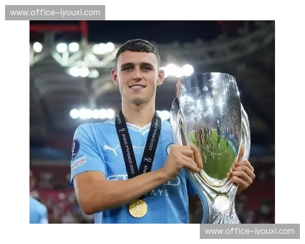 福登蹬踏对手脚踝仅吃黄牌 英超球迷炮轰VAR双重标准