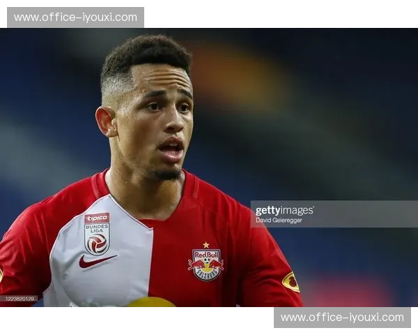 灰熊亨德里克斯19分威尔斯18分 年轻锋线组合展现进攻潜力